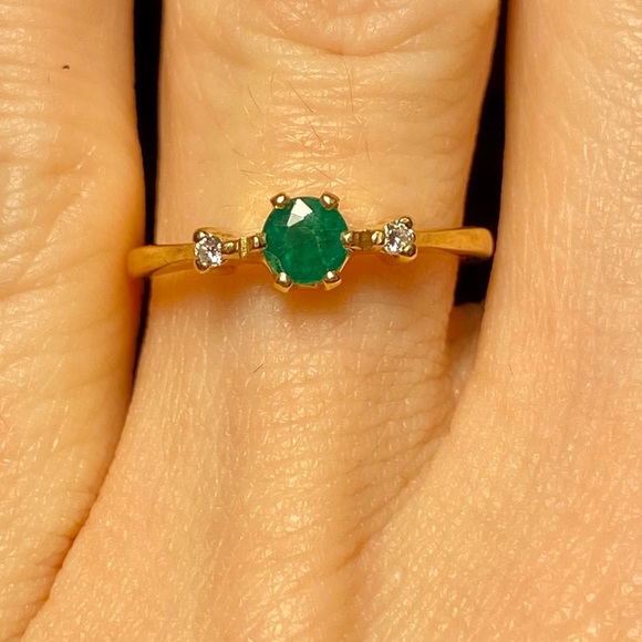 14K Gold Emerald and Diamond Ring 💍 - Picture 1 of 7